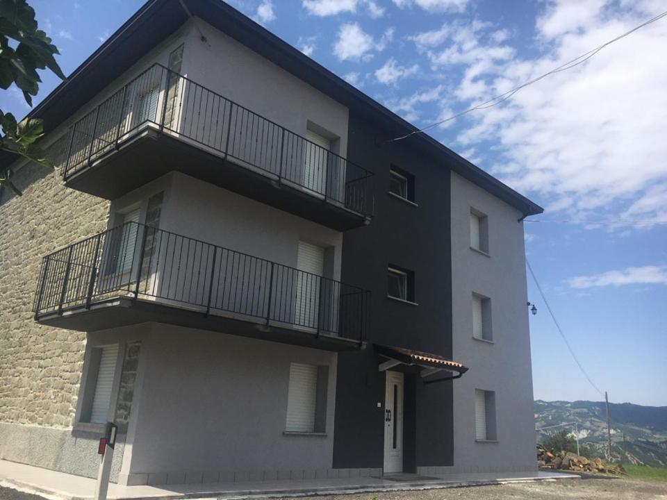B & B Pratopiano Toano Ngoại thất bức ảnh